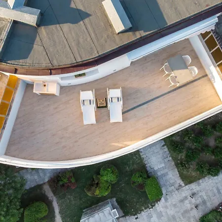 Sunny Rooftop Appartement Split