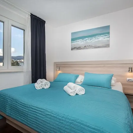 Sunny Rooftop Apartment Split