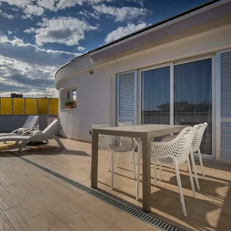 Sunny Rooftop * Split