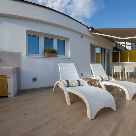 Sunny Rooftop * Split